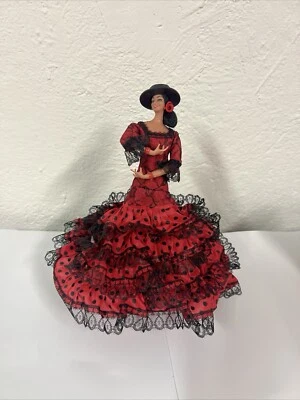 BAMBOLA VINTAGE BALLERIANA SPAGNOLA IN PLASTICA - Immagine 1 di 4