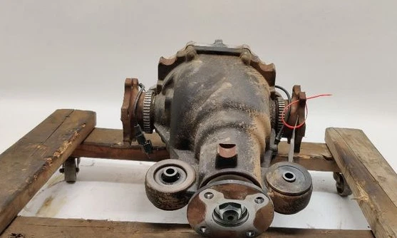 2011 - 2017 年日产 370Z 后差速器托架组件 3.357 比例无锁定 — 第 1/2 张图片