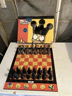 Jeu d'échecs vintage Simpsons ancien style métal pièces à jouer en boîte complet 2005 - Photo 1/4