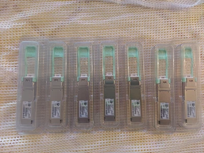 Módulo transceptor Cisco QSFP-100G-FR-S 100GBASE-FR QSFP28 Foto 1 de 2