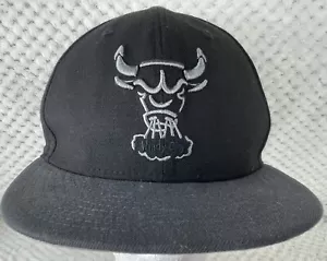 Chicago Bulls Windy City New Era Sombrero Negro 9fifty Gorra con Correa - Imagen 1 de 14