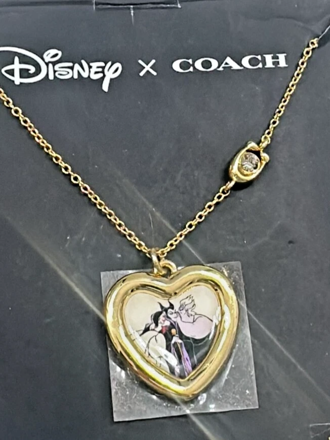!Nuevo Collar Corazón Villanos Coach Disney X - Maléfica Úrsula y Cruella Foto 1 de 1