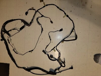 Arnés de puerta levadiza trasera Ford Explorer/Mercury Mountaineer 97-01 con cableado descongelador Foto 1 de 2