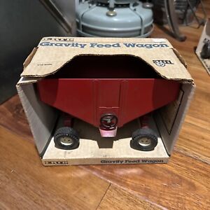 Vintage Ertl 350 Gravity Feed Wagon RED - 1/16 - NIB New in Box
