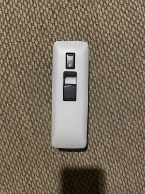 2008-2013 NISSAN ROGUE POWER WINDOW SWITCH FRONT PASSSENGER RIGHT SIDE OEM - Image 1 of 4