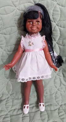 Muñeca de terciopelo afroamericana ideal NO. 8540-7 (BLK), colección vintage 1981 Foto 1 de 4