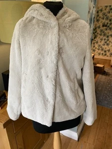 *VERO MODA* faux fur hooded short jacket in beige/cream, size M - 10/12 - Picture 1 of 5