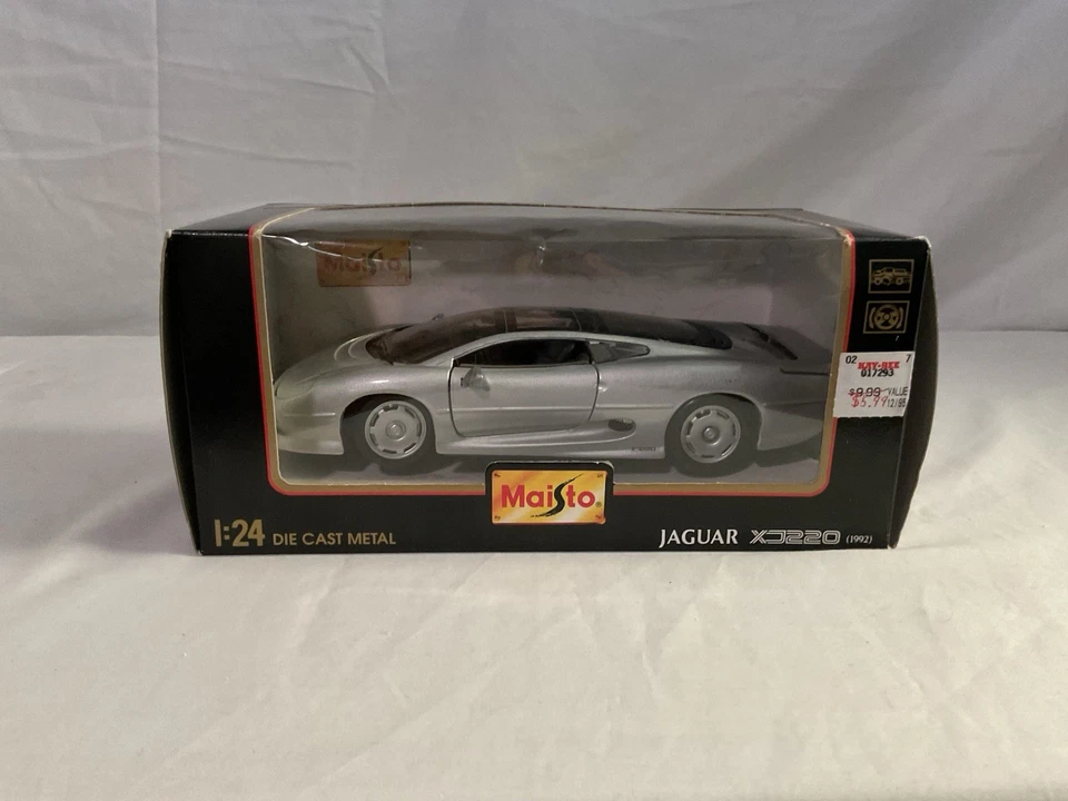 Maisto 1992 Jaguar Xj220 1 24 Diecast Car