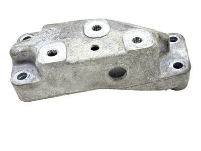 2009–2018 AUDI TT QUATTRO TRANSMISSION LEFT DRIVER SIDE MOUNT SUPPORT BRACKET OE - Image 1 of 4