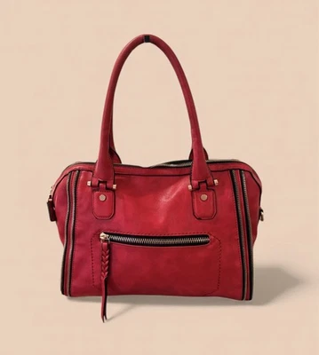 Bolso de hombro Urban Expressions rojo de cuero vegano con cremallera bolsillo frontal  Foto 1 de 4