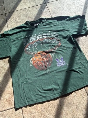 RARE VTG 90s Nutmeg Milwaukee Bucks Adult XXL Green OG logo grail graphic  - Image 1 of 4