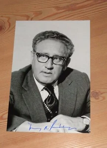 Autógrafo original de Henry Kissinger ¡FOTO GRANDE! Premio Nobel Estados Unidos - Imagen 1 de 1