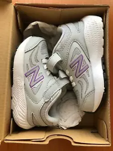 New Balance Girl Boy sore Athletic Sneakers Gray Lace Up Hook Loop IT519PV Sz 5 - Picture 1 of 5