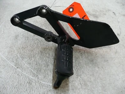 HONDA 91 92 93 94 CBR600F2 CBR600 F2 SOPORTE ESTRIBA DELANTERO IZQUIERDO MONTAJE OEM  Foto 1 de 4