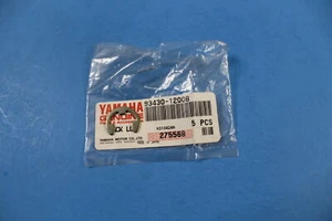 NOS NEW OEM YAMAHA YZ80 YFZ350 RD200 TD2 MX80 MX100 CIRCLIP 93430-12008 - Picture 1 of 3