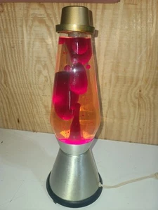 VINTAGE 1992 8400 SCREW TOP LAVA LITE MOTION LAMP RED W/ STARLIGHT BASE - Picture 1 of 11