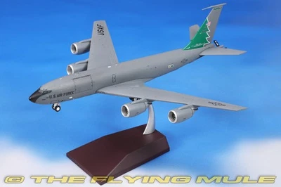 GeminiJets 1:200 KC-135R Stratotanker USAF 101st ARW ME ANG #58-0098 - Image 1 of 4