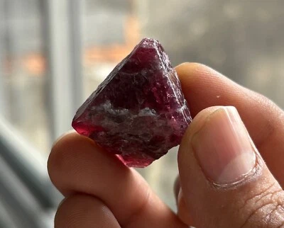 Single Piece 92 cts Natural Red Colour Spinel Rough - Image 1 of 4