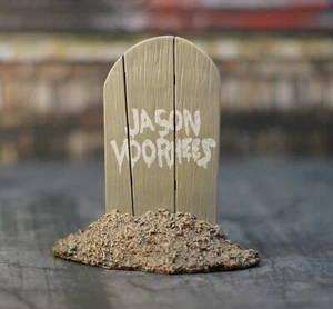 Jason Voorhees Friday The 13th Part V NECA 2018 Headstone Prop Fodder Part - Picture 1 of 2