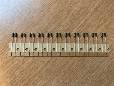 *NOS* (11pcs) Murata BL03RN2R1P1A Double Ferrite Bead - Electronics Component