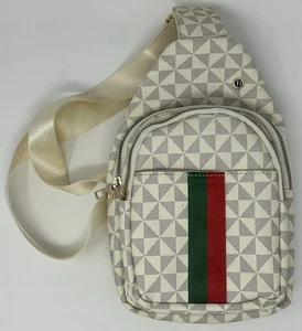 Women’s Unbranded 13” Cross Shoulder Messenger Bag - Picture 1 of 4