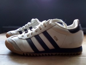 tenis adidas rom