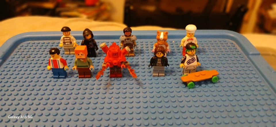 Лот минифигурок LEGO - Изображение 1 из 1