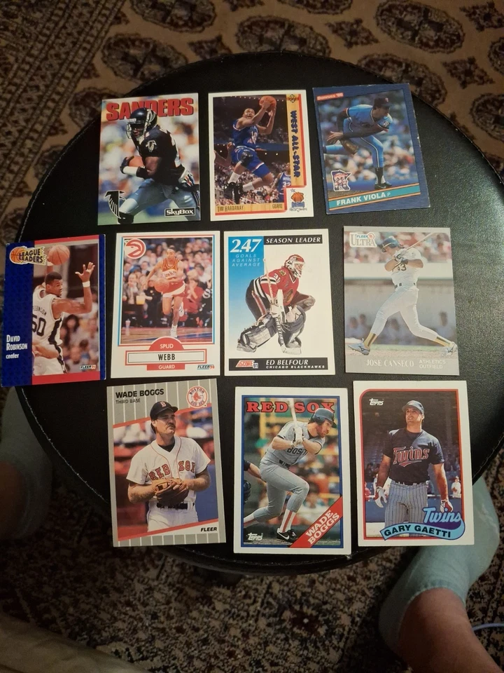   批量老式体育卡 – Deion Sanders、David Robinson、Wade Boggs 等 – — 第 1/1 张图片