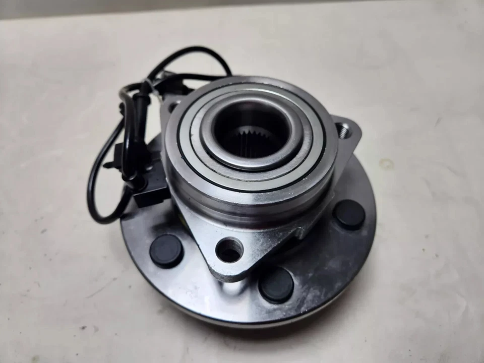 Front Wheel Hub Bearing For 99-06 GMC  Chevy Silverado Tahoe Escalade  - Image 1 of 1