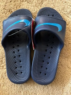 Nike Kawa Toboganes de Ducha para Niños BQ6831-402 Tallas Surtidas Color Azul Marino Medianoche Foto 1 de 3