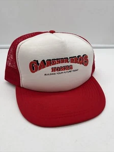 Vintage Snap Back Baseballkappe Gardner Bros Homes rot & weiß Netzrücken Trucker Schaumstoff - Bild 1 von 8