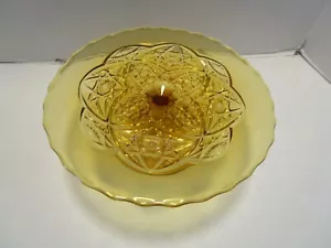 Soporte para pastel de vidrio vikingo moderno de mediados de siglo línea ayer ámbar década de 1950 10" de ancho - Imagen 1 de 7