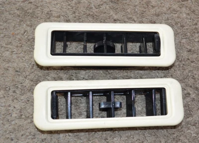 1984-1986 VOLKSWAGEN VW VANAGON OVERHEAD VENTS HEAT AIR AC PAIR USED AUTHENTIC Foto 1 de 4
