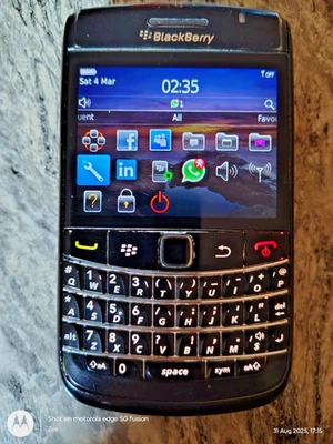 Blackberry Bold 9780 Unlocked Black  aka Onyx II 9780 - Image 1 of 4