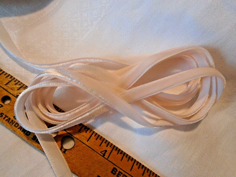 CINTA DE TERCIOPELO RAYÓN 1/8" - JAPÓN - ROSA RUBOR - MUÑECAS, JOYAS, ETC.  BTY Foto 1 de 1