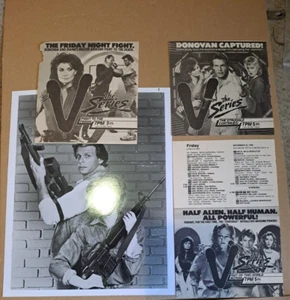 V original 1980's tv series items- photo & 3 tv Guide cuttings - Jane Badler - Picture 1 of 5