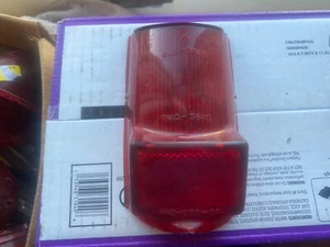1962 1963 1964 1965 1966 1967 1968 1969 MG MGB Lower Tail Light Lens - Picture 1 of 4