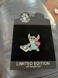 Disney Shopping Stitch con Libri Ritorno a Scuola LE 250 Spilla Rara 2008 - Foto 1 di 4