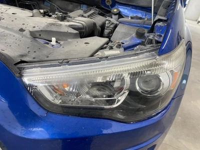 Used Left Headlight Assembly fits: 2015 Mitsubishi Outlander sport halogen Left - Image 1 of 4