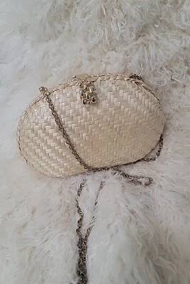 Vtg Vanessa Straw Woven Purse Crossbody Gold Chain Shoulder Strap - Image 1 of 4