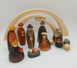 Björn Köhler Krippenfiguren, 12-teilig, groß, farbig mit Stall NEU & OVP - Bild 1 von 1