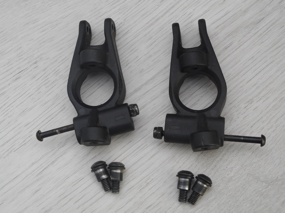 HPI Pulse 4.6 Hub Carriers - Image 1 of 1