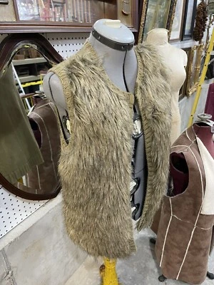 Retro Faux Fur Vest Tan Cozy Open Sleeveless Lined Women's Medium - Image 1 of 4
