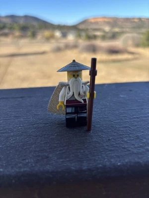 LEGO NINJAGO Minifigura Wu Master con Capa njo0550 70677 Excelente Estado Foto 1 de 4
