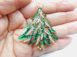 Macy's Holiday Lane Green Enamel Clear Rhinestone Christmas Tree NIB Brooch - Picture 1 of 7