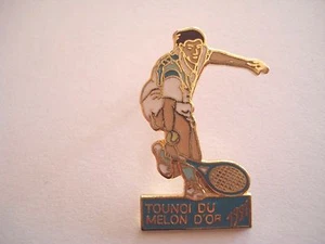 PINS RARE VINTAGE TOURNOI DU MELON D’OR 1991 JOUEUR TENNIS PLAYER SPORT wxc 32 - Bild 1 von 3