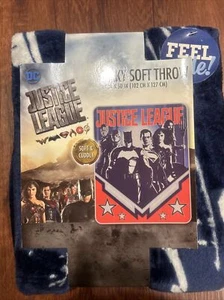 JUSTICE LEAGUE Throw Blanket Silky Soft Cuddly DC Comics 40"x50" NEW FREE SHIP - Picture 1 of 6