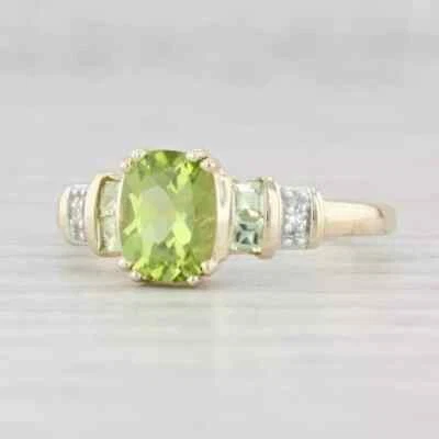 Anillo de compromiso de diamantes de peridoto creado en laboratorio de corte ovalado de 2 quilates ¡enchapado en oro amarillo de 14 quilates! Foto 1 de 4