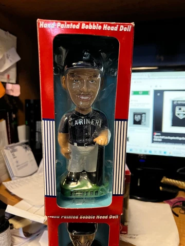 JAY BUHNER-----COLUMBUS CLIPPERS-------BOBBLEHEAD Cover