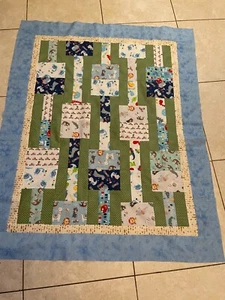 Neu Baumwolle Tiere QUILT TOP 40" x 50", Schoß oder Krippe Junge - Bild 1 von 3